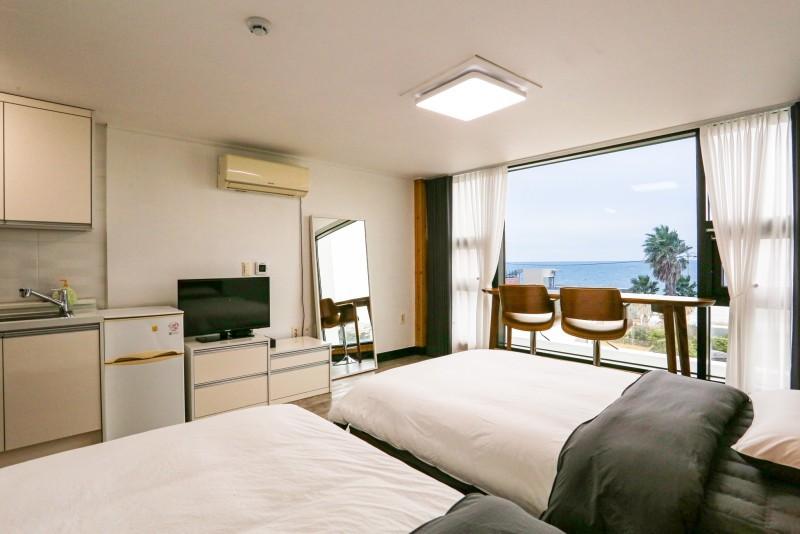 Jeju Majesty Pension (Hyeopjae)