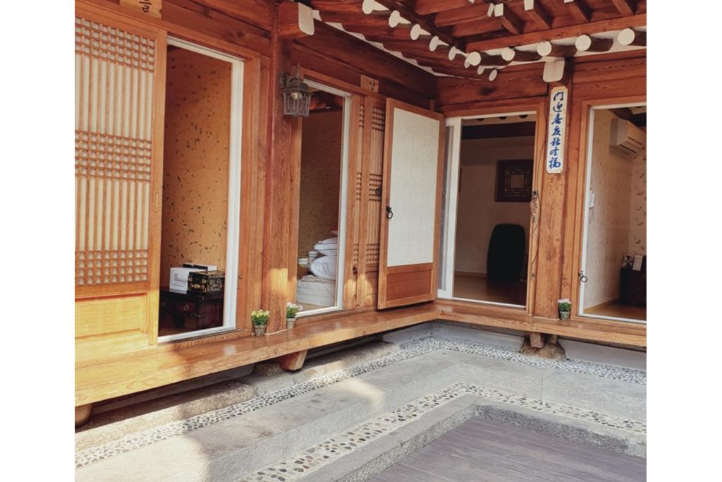 Jongno Hanok Gung Guesthouse-11