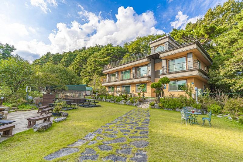Gangneung Scent of Earth & Pine