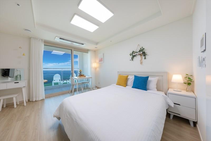Summit Bay Queen Ocean View Pension, Sokcho