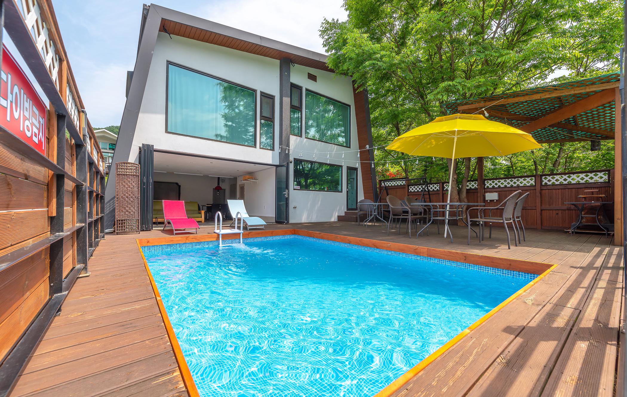 Chuncheon River Farm Pool Villa