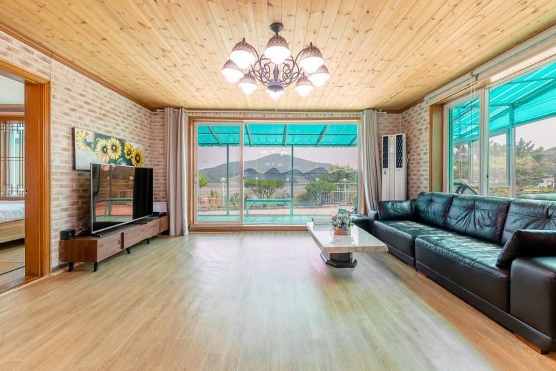 Ganghwa Island Pine Scented Pension-2