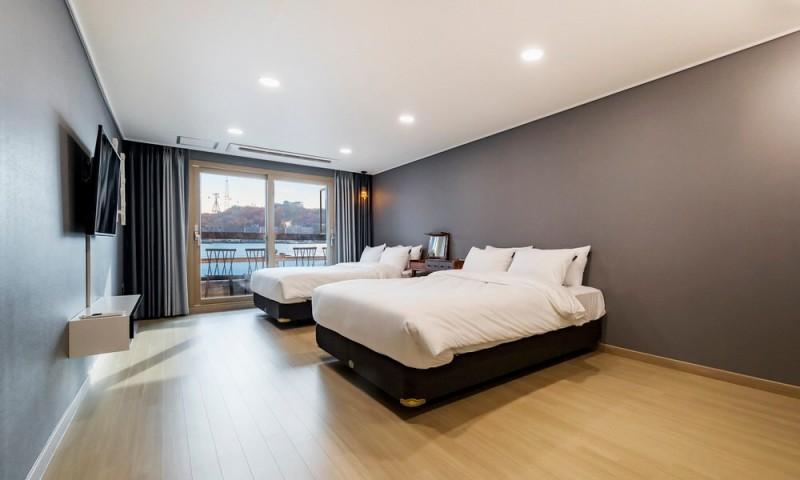 Yeosu Yeosuya Hostel Pension