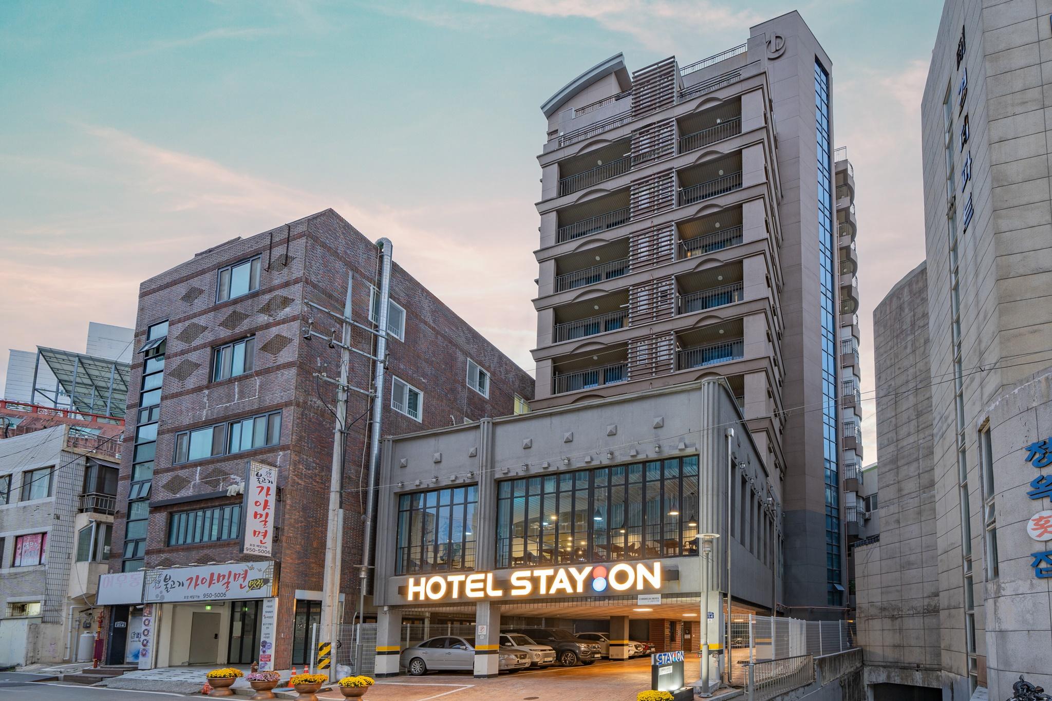 Hotel Stay On