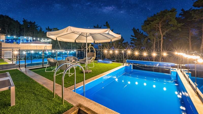 Daebudo (Yeongheungdo) Sleep Pool Villa-15