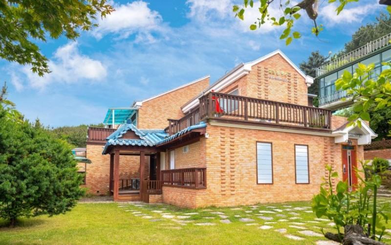 Daebudo Rose Hill Pension-9