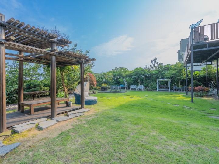 Seogwipo Sangchu Ne Pension (with dogs)-5