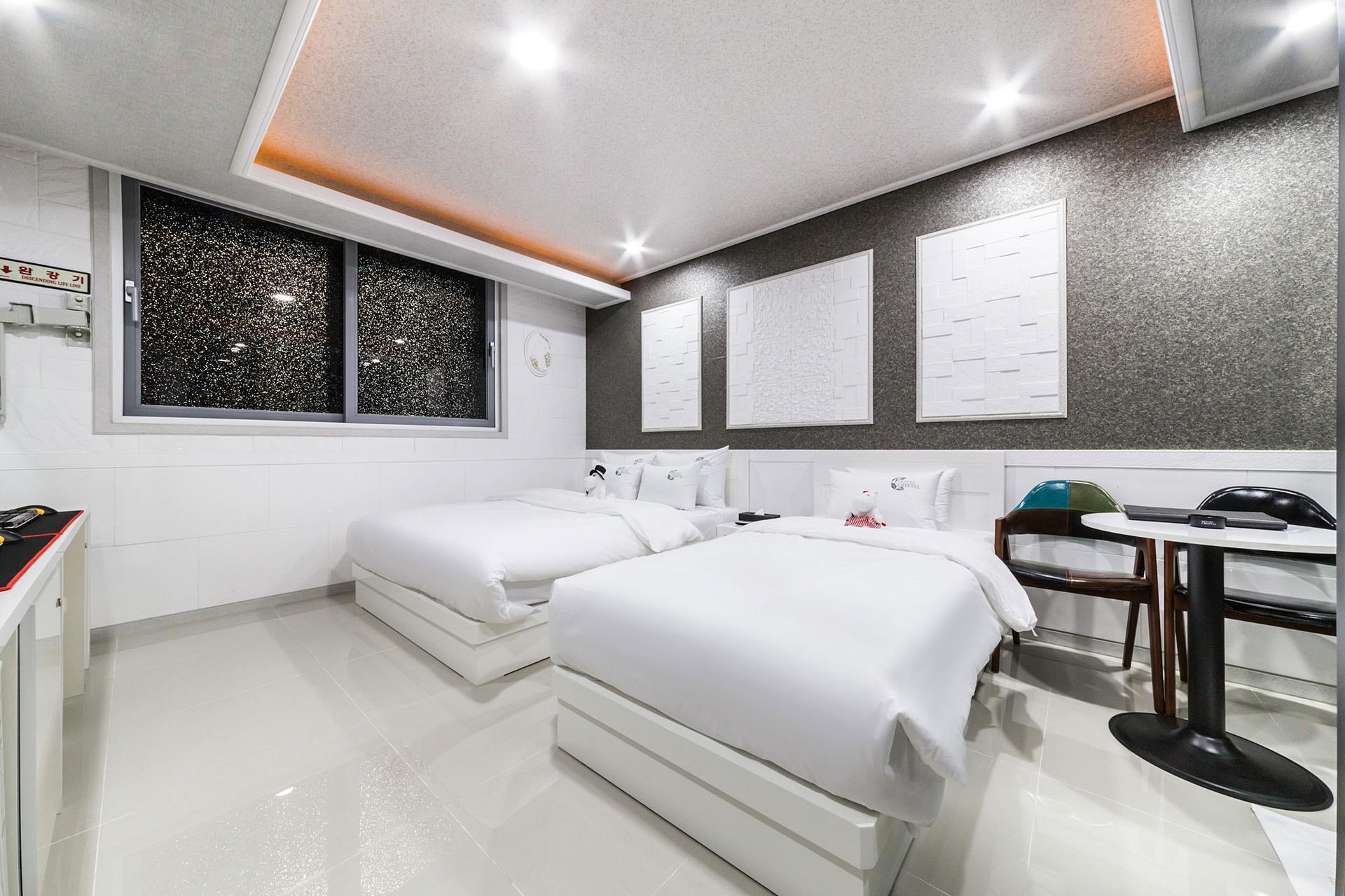 Incheon (Geomdan) Crystal Hotel