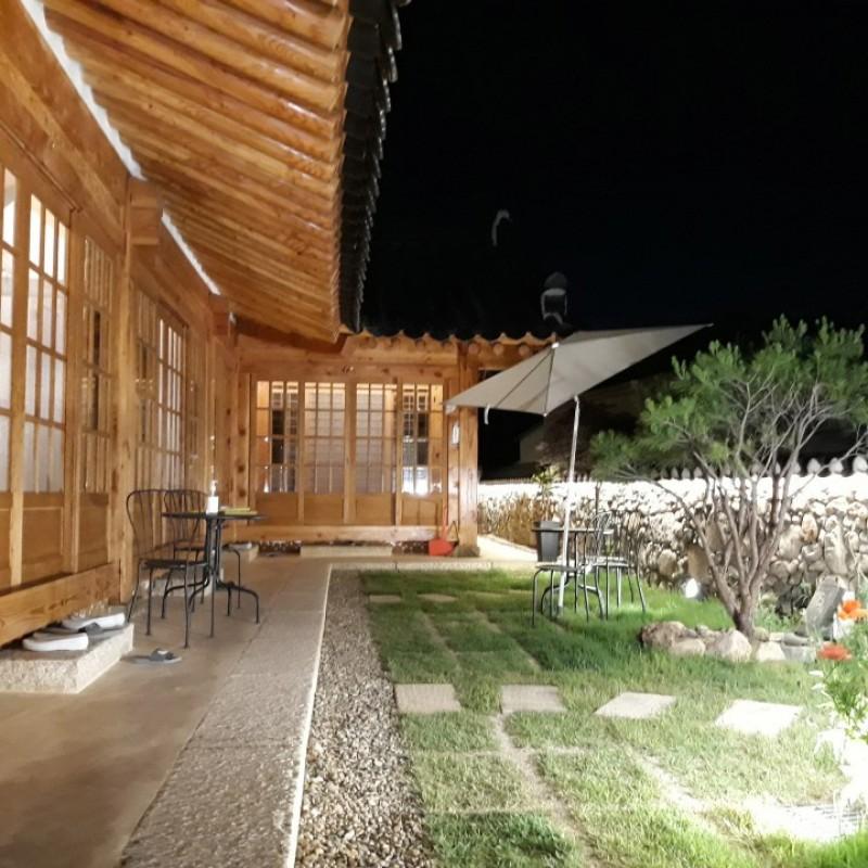 Gyeongju Woljeongheon Hanok Pension