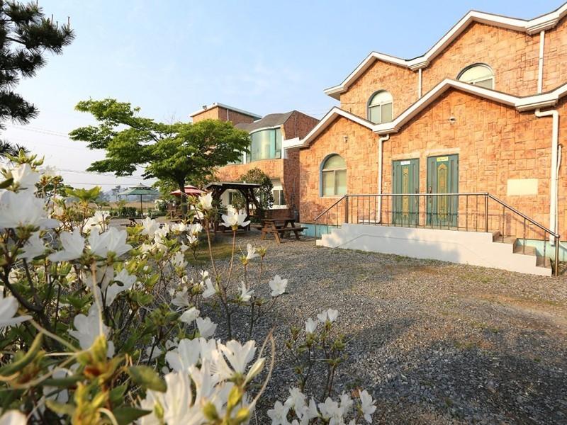 Taean (Anmyeondo) Anmyeon Pension