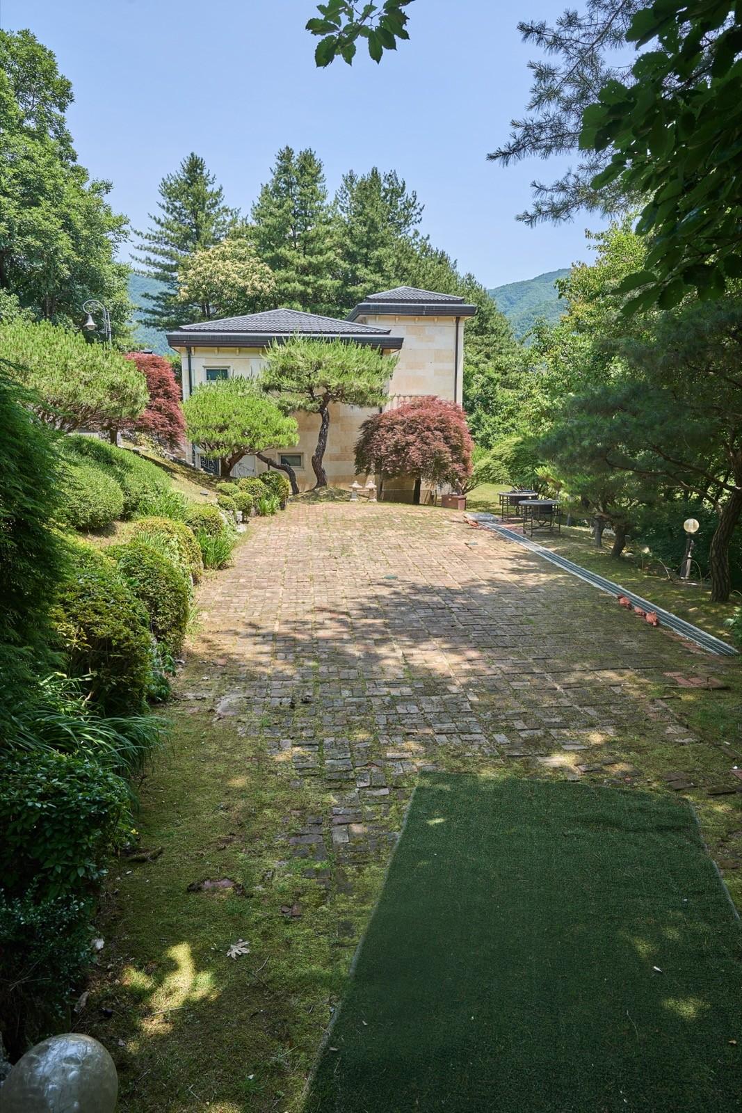 Crystal Valley CC Golden Village-4