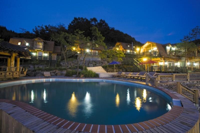 Boryeong Logli Daecheon Log Pension Village