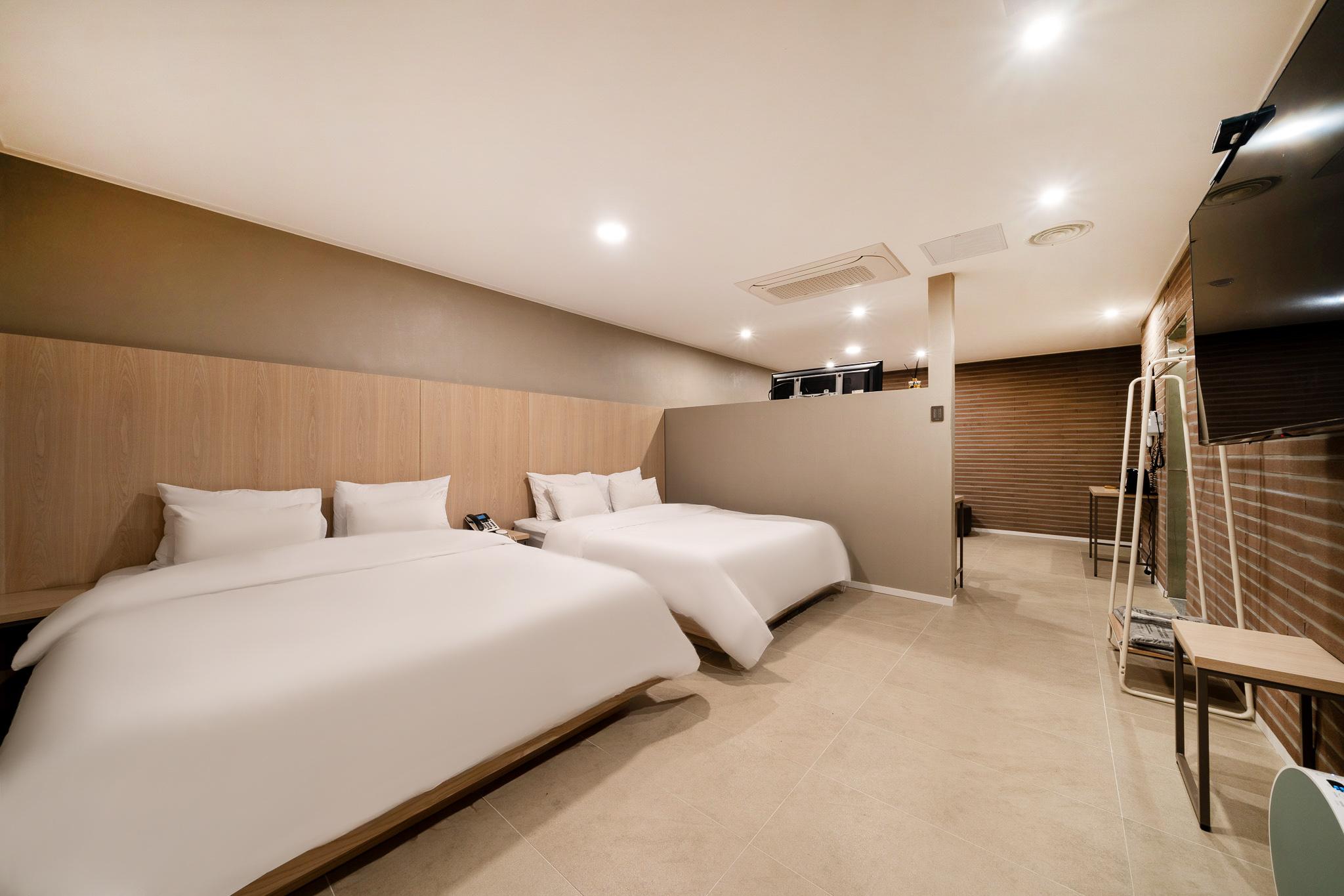 Ansan Hotel Box