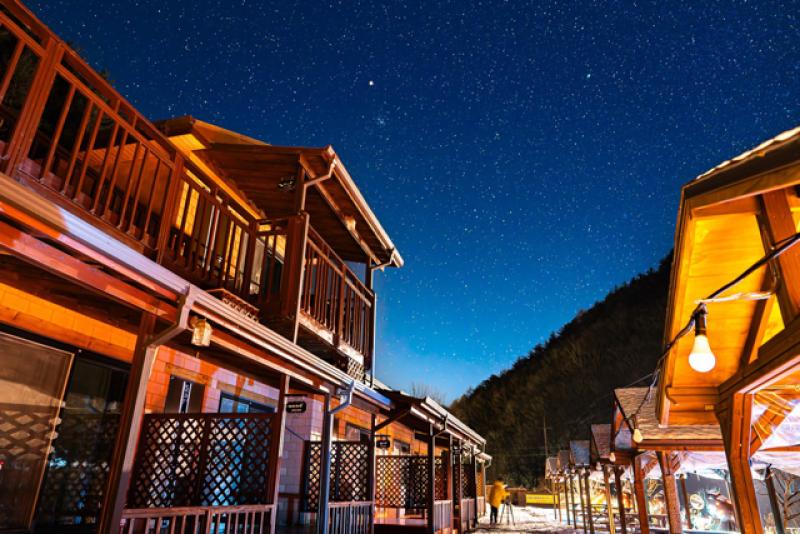Jeongseon Firefly Red Clay pension