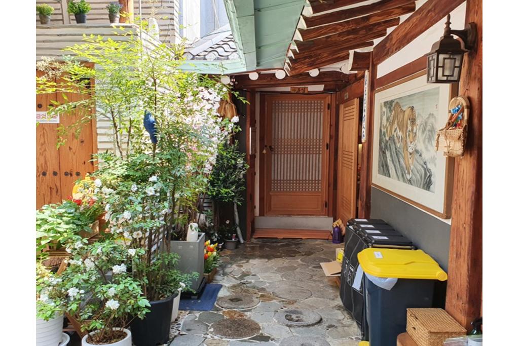 Jongno Hanok Gung Guesthouse-8