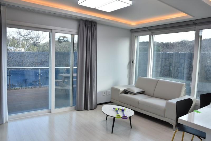 Jeju The Curve Bed and Breakfast