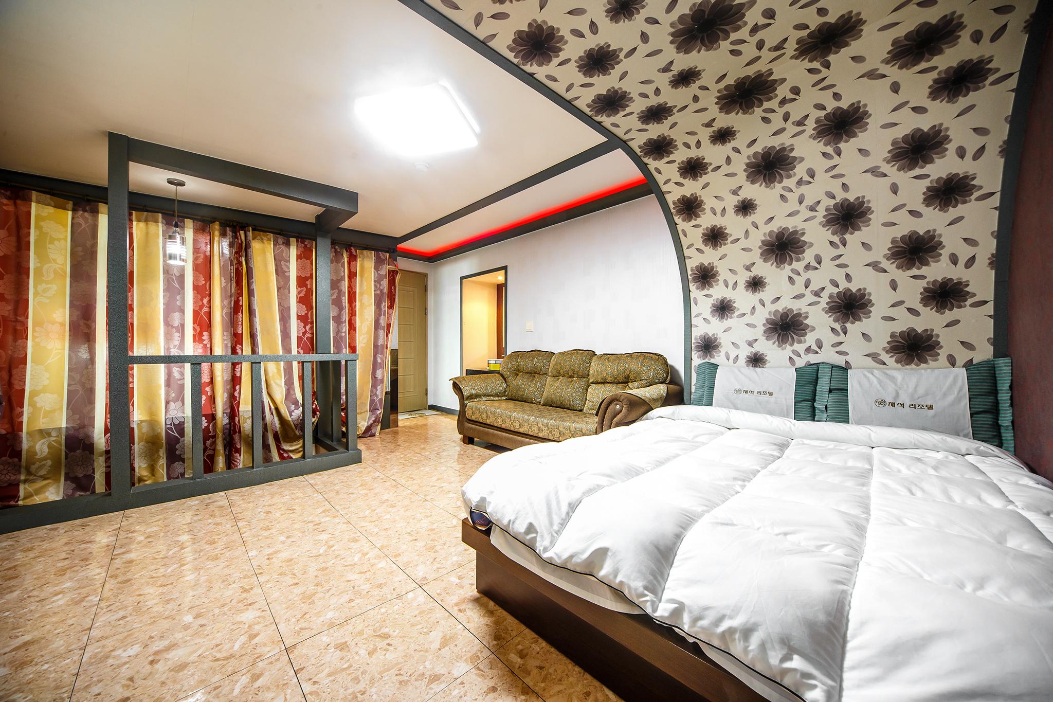 Buan Gyeokpo Chaeseok Resotel Oakville