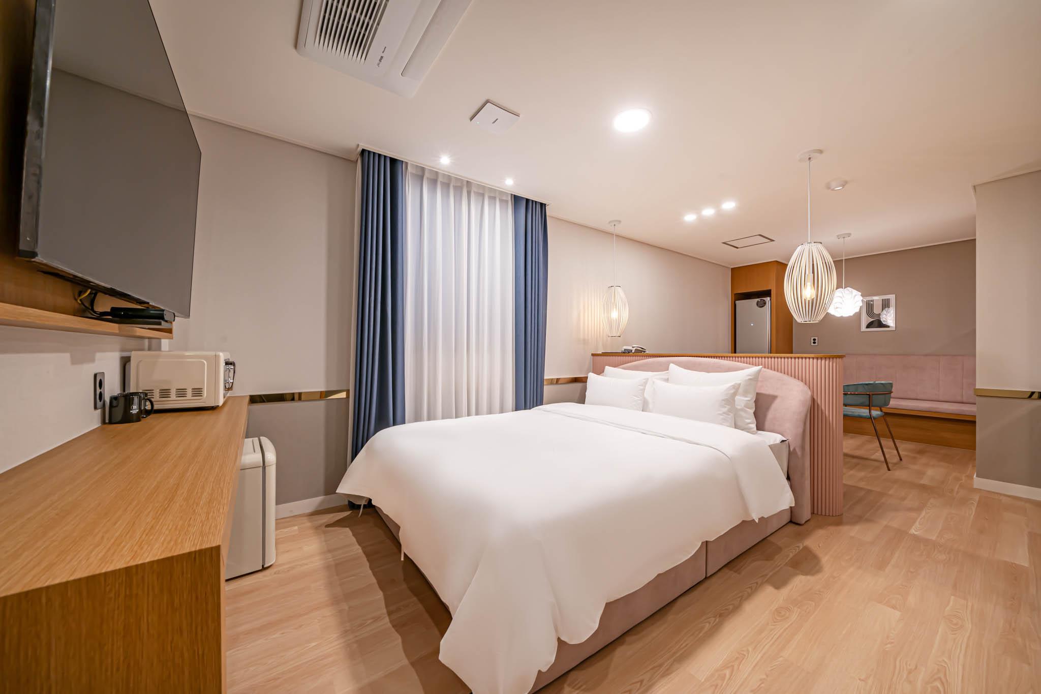 Gimhae Buwon-dong Brown Dot Gimhae City Hall Branch