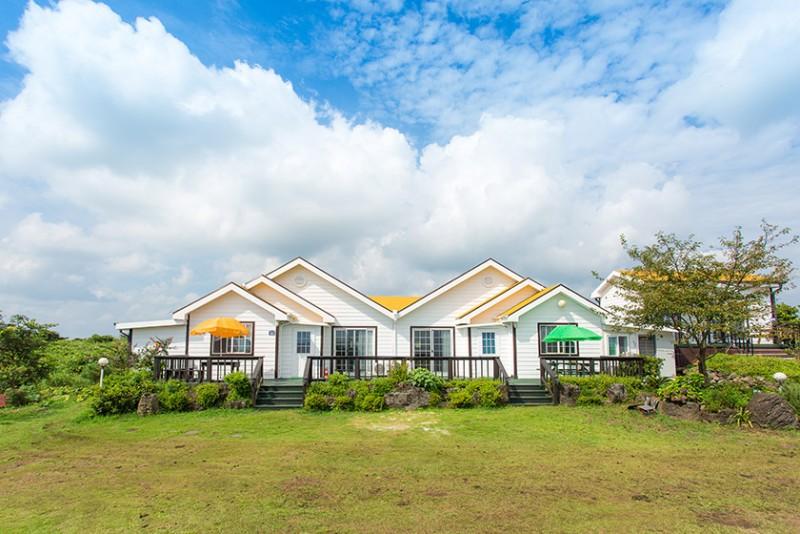 Seoguipo Greamgrineun Pension