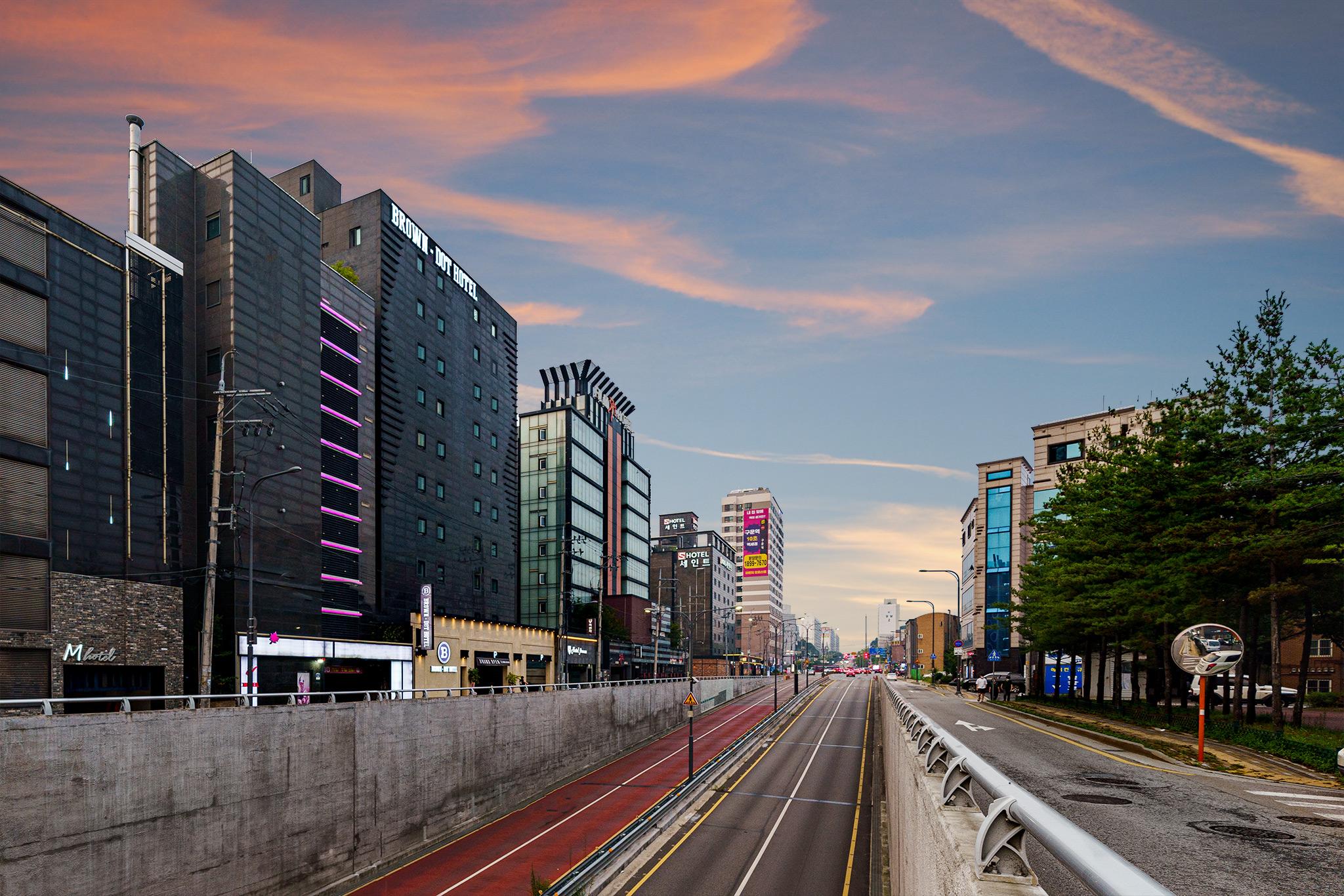 Suwon Brown Dot Suwon Guwoon Branch-10