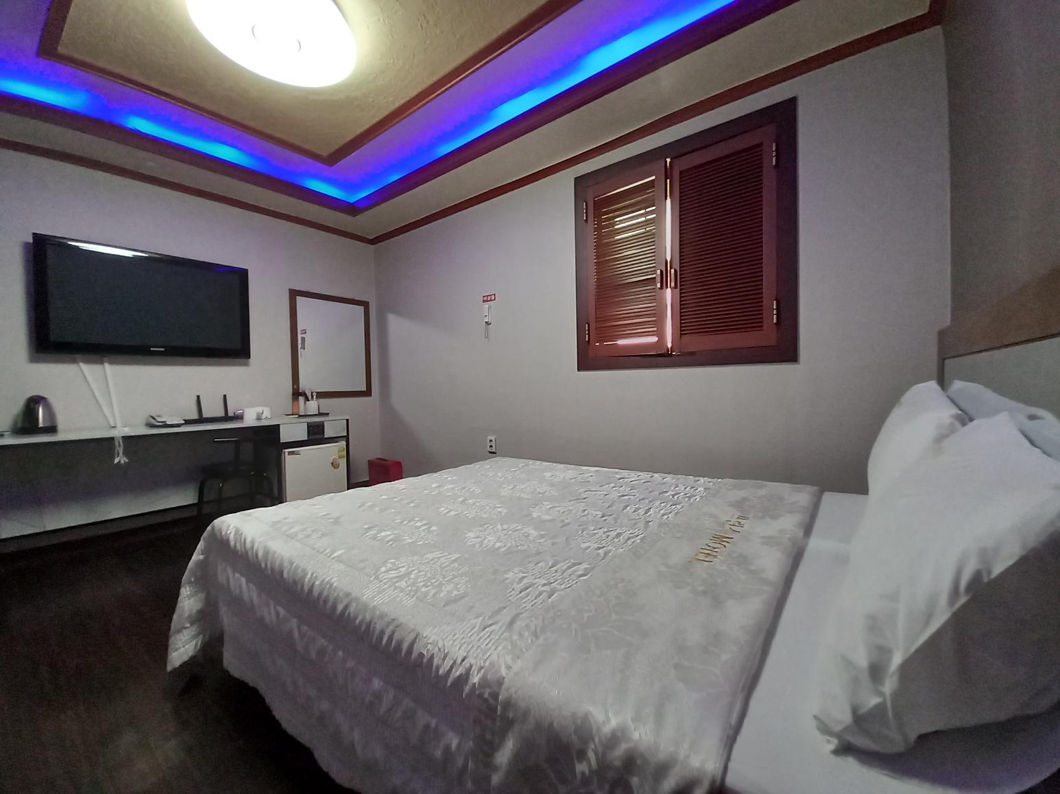 Suwon Station Prince-2