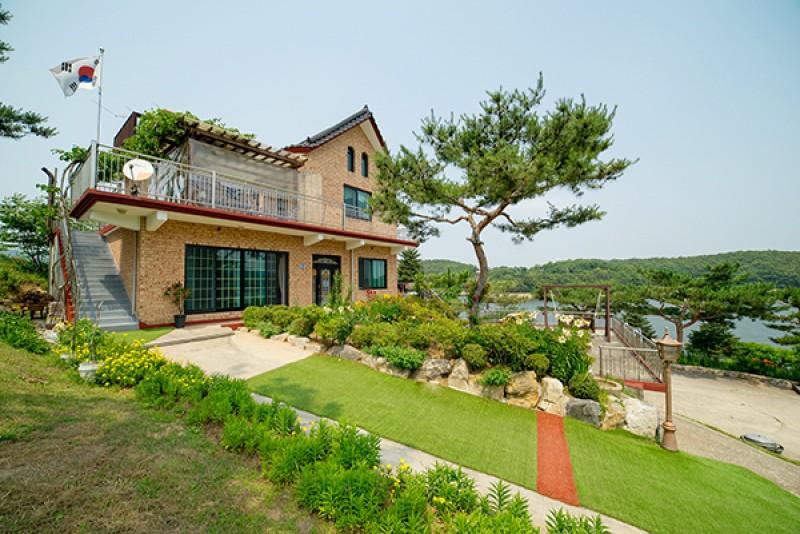 Ganghwado Neulpurun Lakeside Pension-2