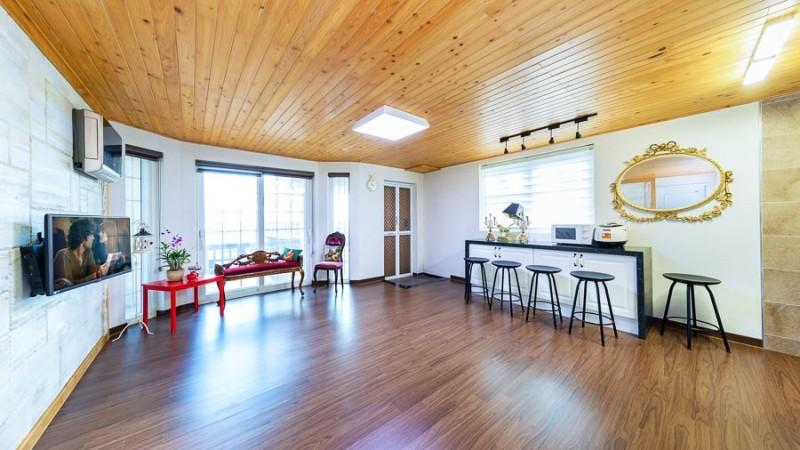 Ganghwado Oeapohang Pension-5