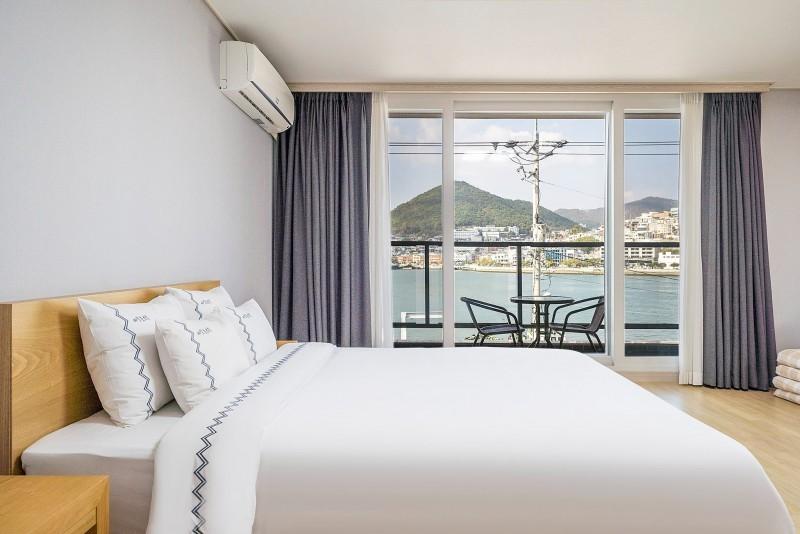Yeosu Adel Pension