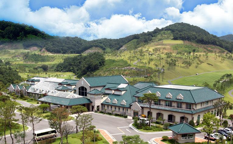 Happiness Country Club Hotel &amp; Golf Course