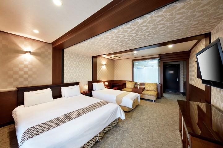 Dongbusan Oncheon Hotel-6