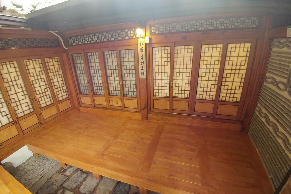 Bukchon Sohyeondang Hanok Stay-42
