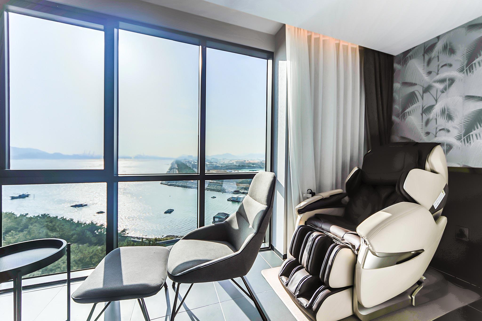 Busan Gangseo Sinho Brown Dot