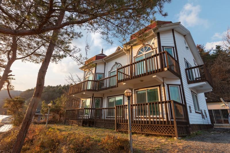 Vivaldi Castle Pension in Hongcheon