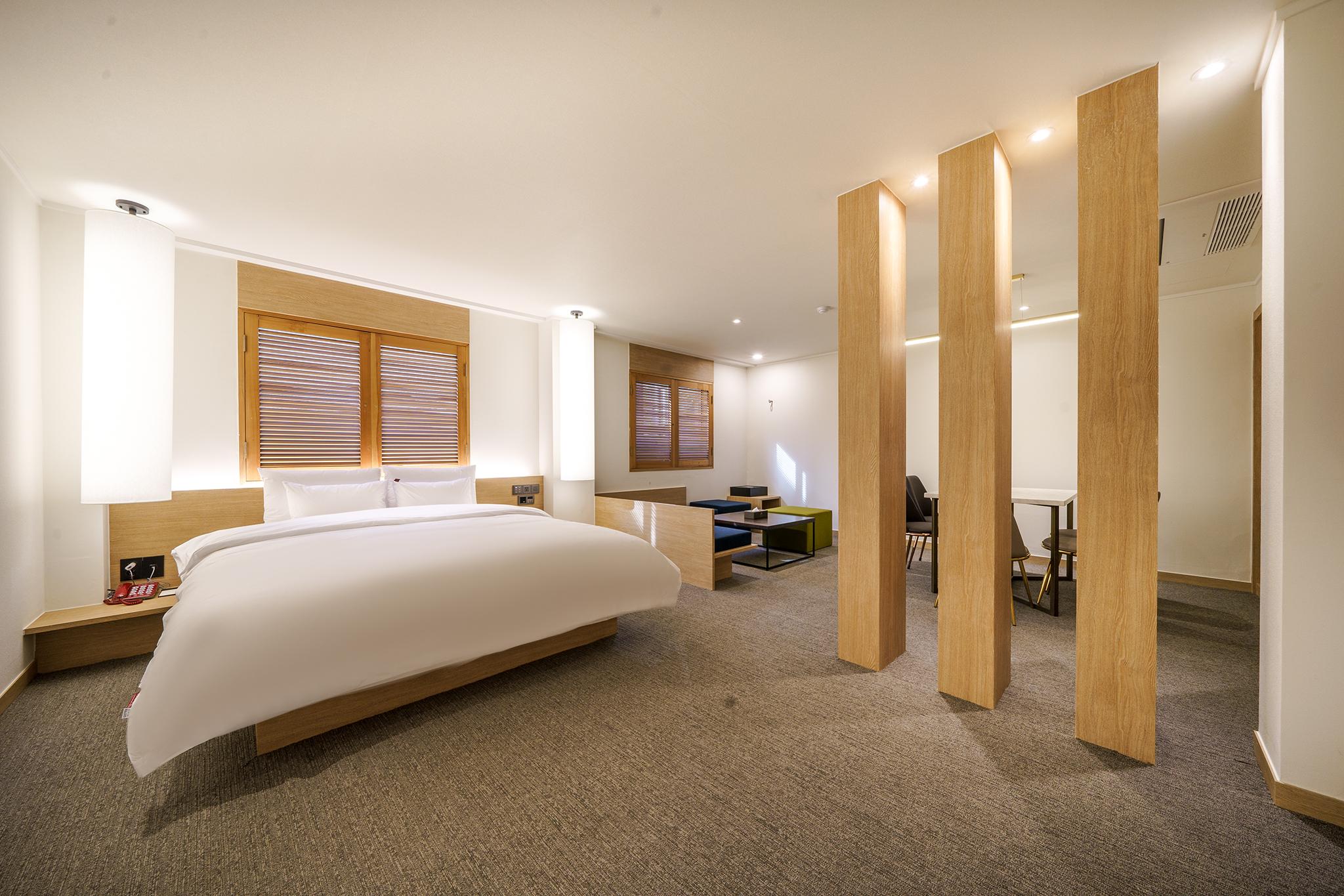 Jamsil Stay Hotel (JS STAY)