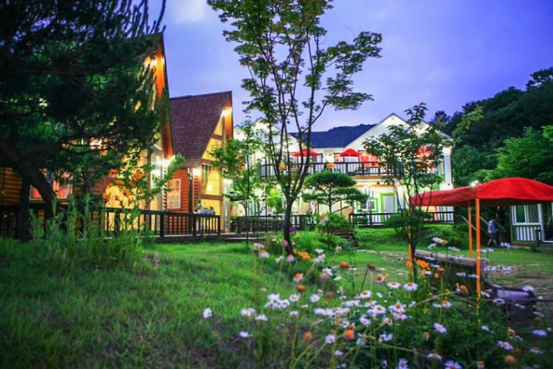 Pocheon Forest Inside Pretty Pension-20