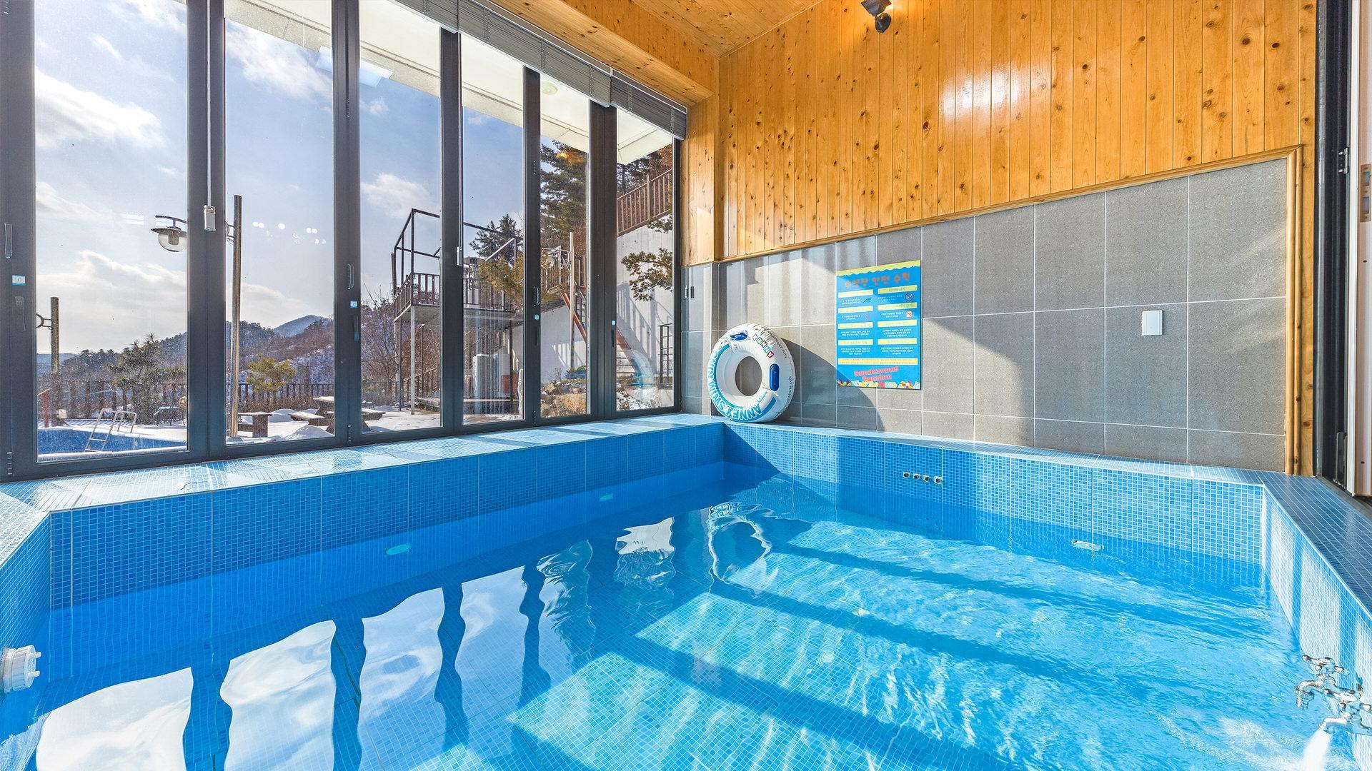 Gapyeong rendezvous pool villa