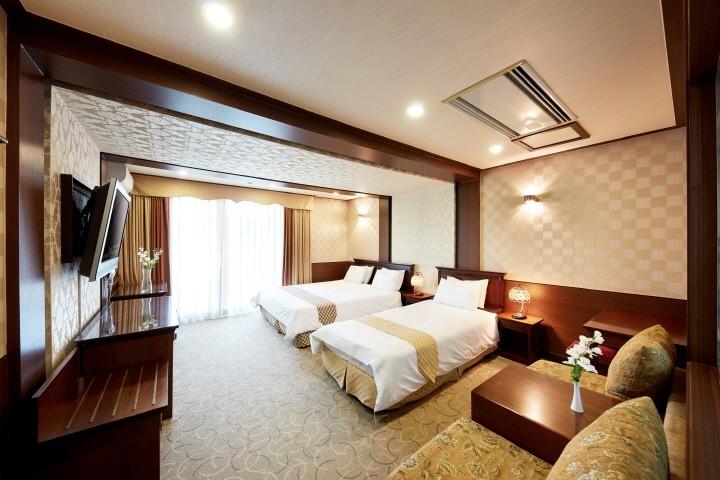Dongbusan Oncheon Hotel-7