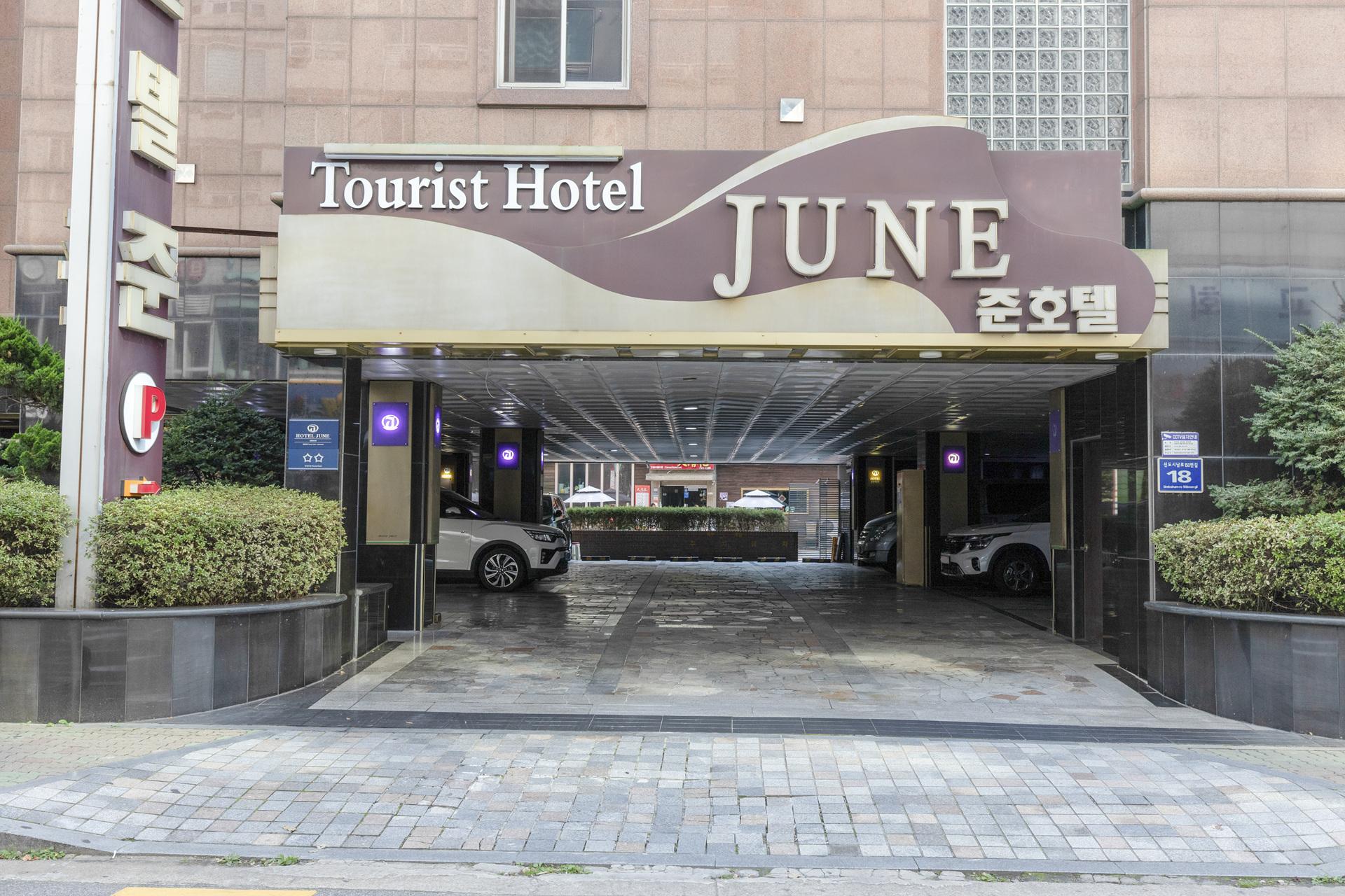 Hotel Airport June-28