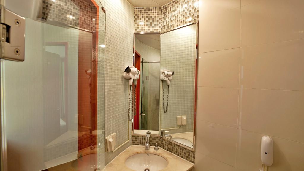 Prince Hotel Myeongdong-6