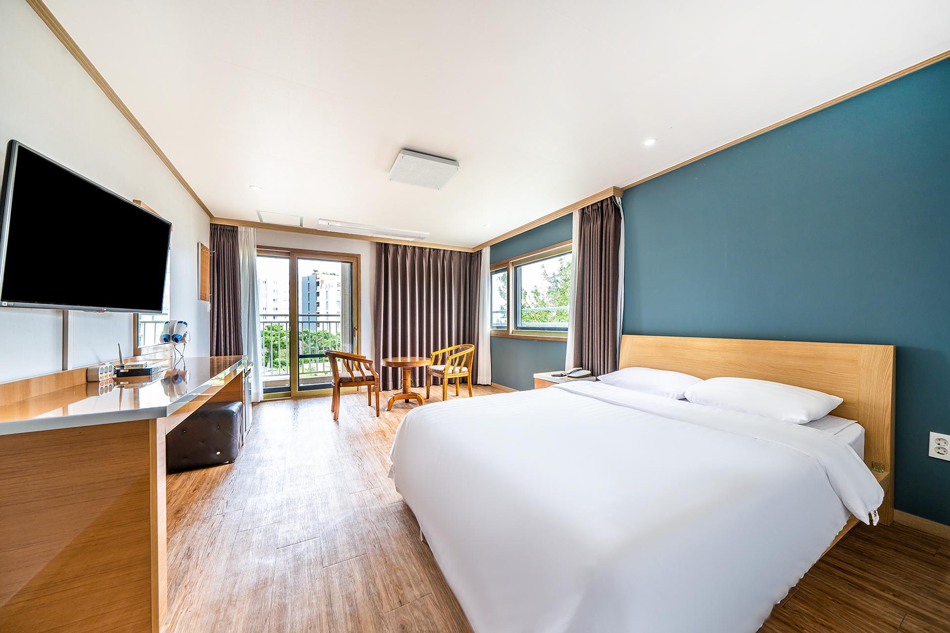 Seogwipo Momentor Hotel