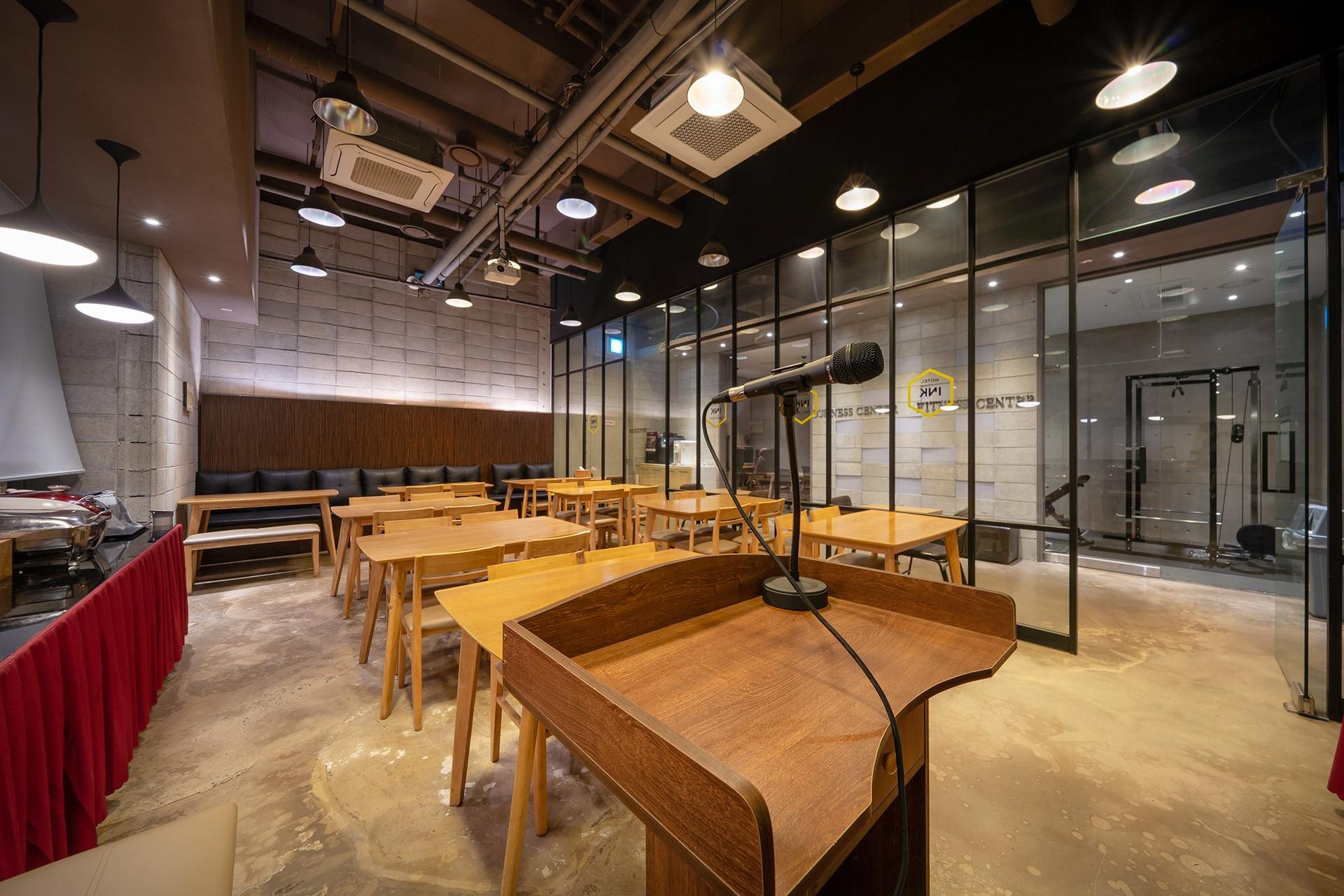 Gong-Ju TouristHotel INK-13