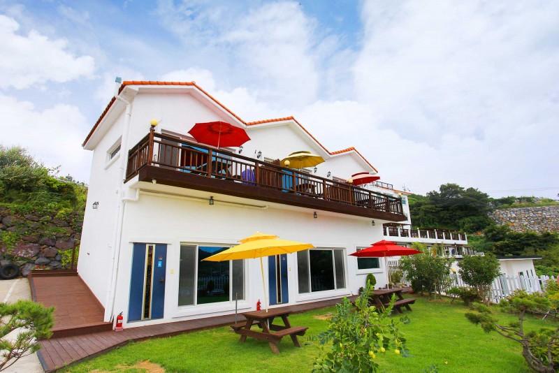 Yeosu Rainbow Pension