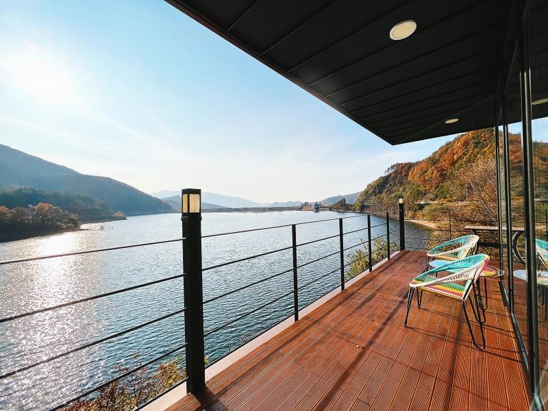 Jinan Lake Pension