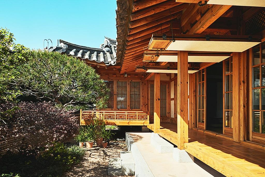 Bukchon Jamyeongseosil Hanok Stay-3