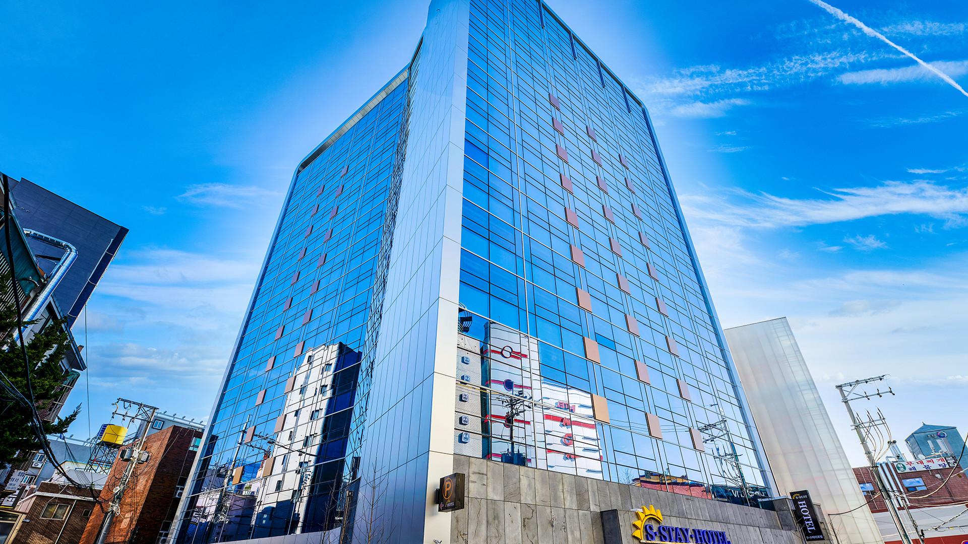 S Stay Hotel
