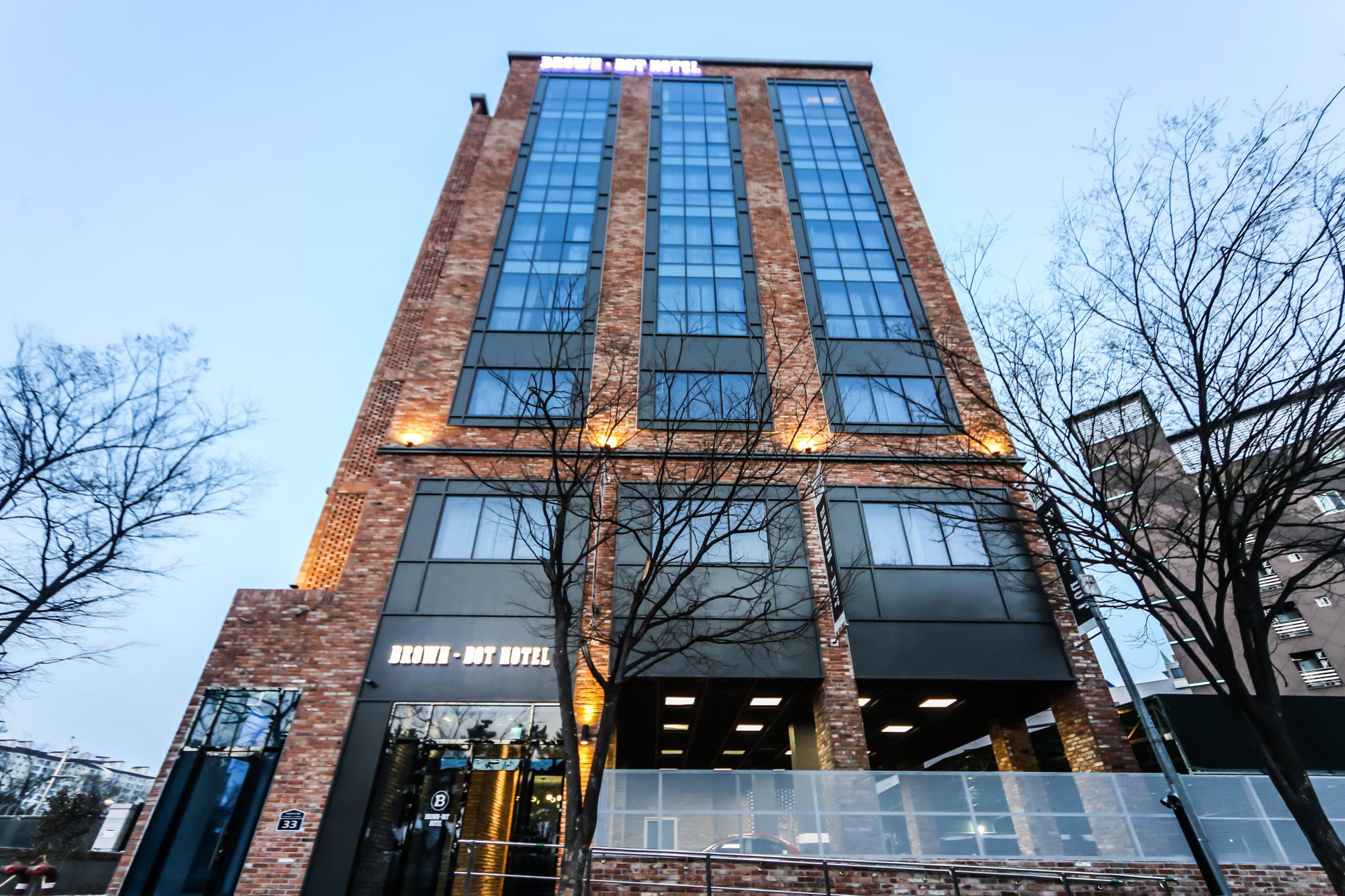 Busan Gangseo Sinho Brown Dot-19