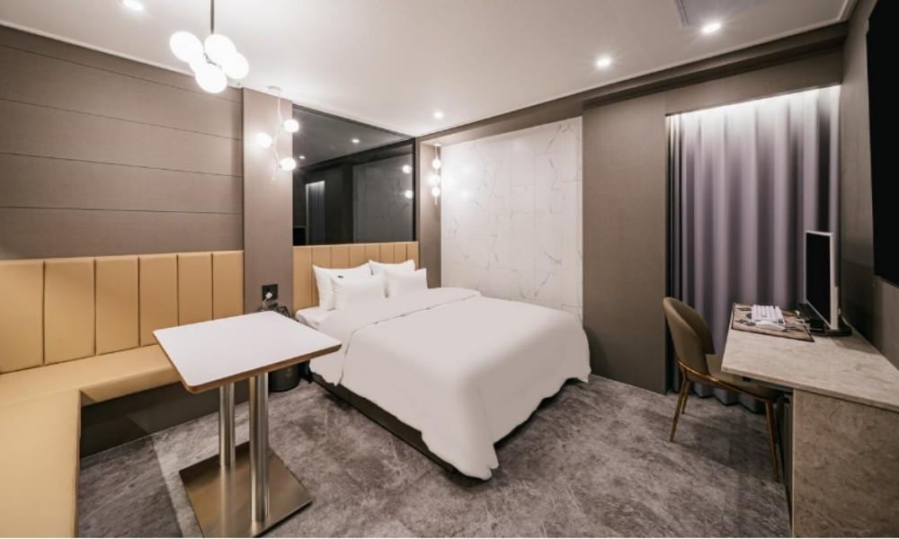 Andong Brown Dot Okdong Branch
