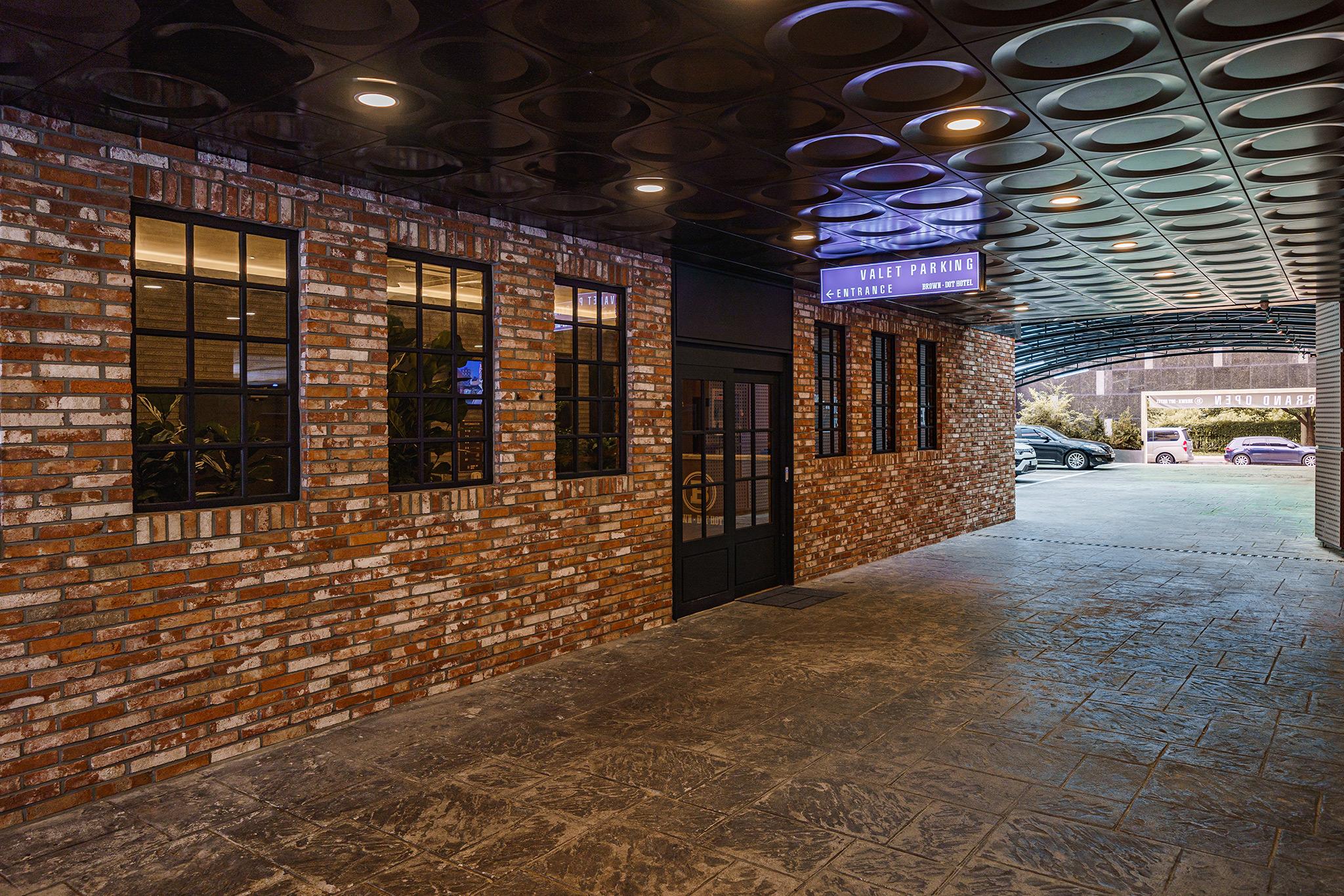 Suwon Brown Dot Suwon Guwoon Branch-14