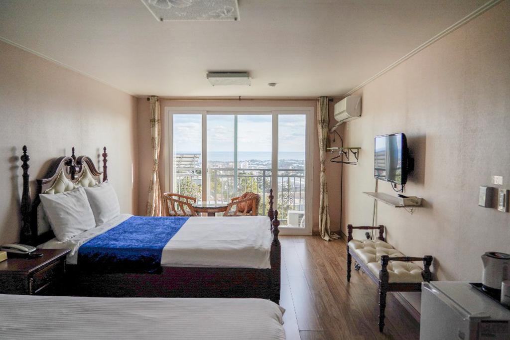 Jeju Stone & Wind Guest House