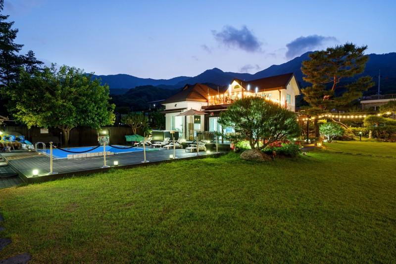 Namyangju Rania Pool Villa Pension-32